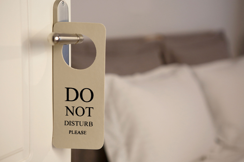 Do Not Disturb Sign - Thẻ dọn phòng khách sạn bằng da