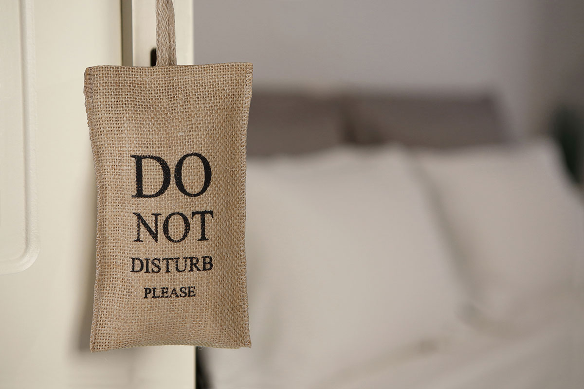 Do Not Disturb Door Hanger Pouch Jute - Túi treo đừng làm phiền khách sạn cho các phòng villas khu vực ngoài trời